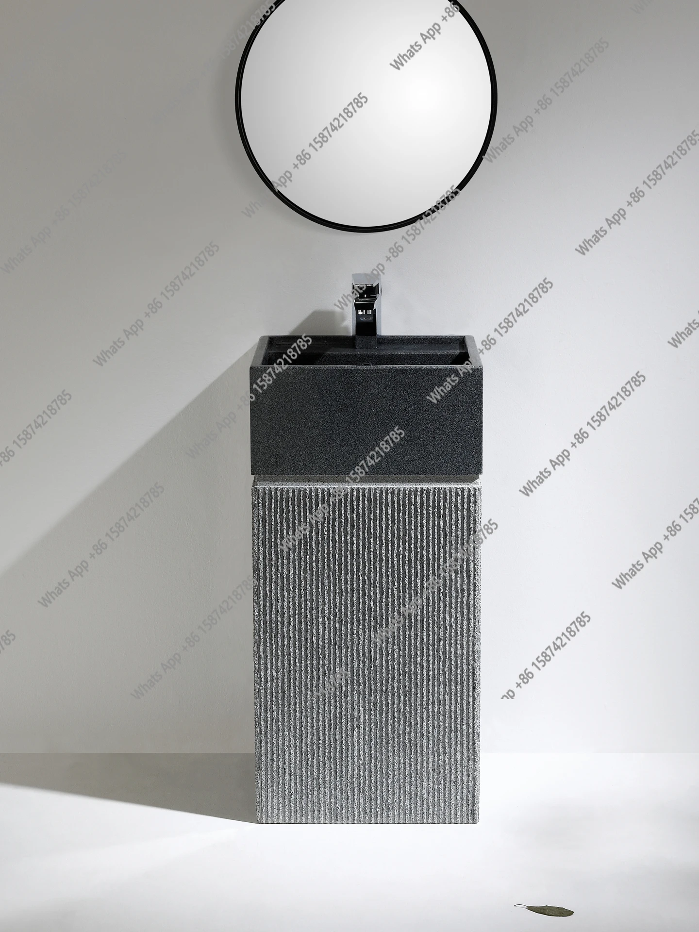 

Stone column basin outdoor floor-to-ceiling wash basin courtyard wash basin garden pool outdoor wash designer