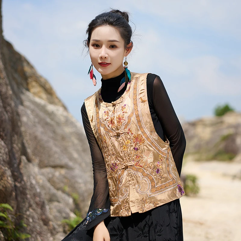 New Chinese Style Women's Embroidered Vest round Neck Buttonless Sleeveless Jacket Traditional Ethnic Fashion Design