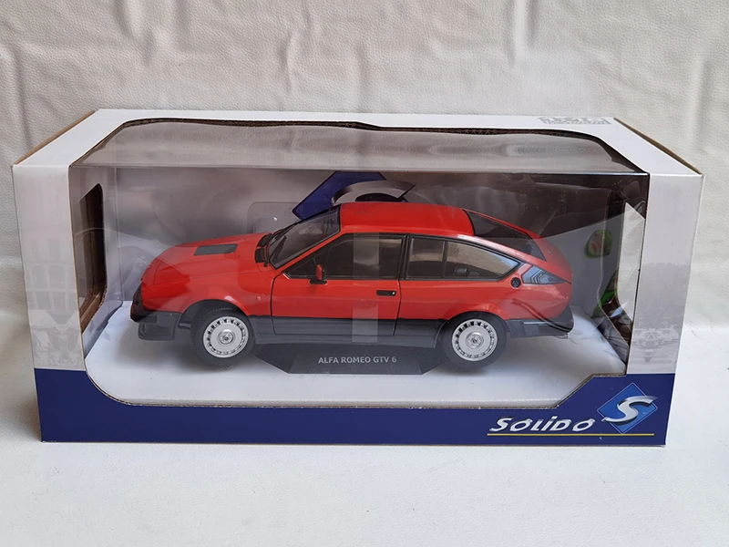 Solido 1:18 Scale ALFA ROMEO GTV 6 Simulation Alloy Car Model Diecast Toy Collectible Ornaments