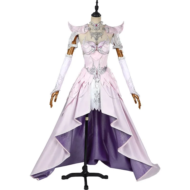 O mesmo traje antigo do cosplay