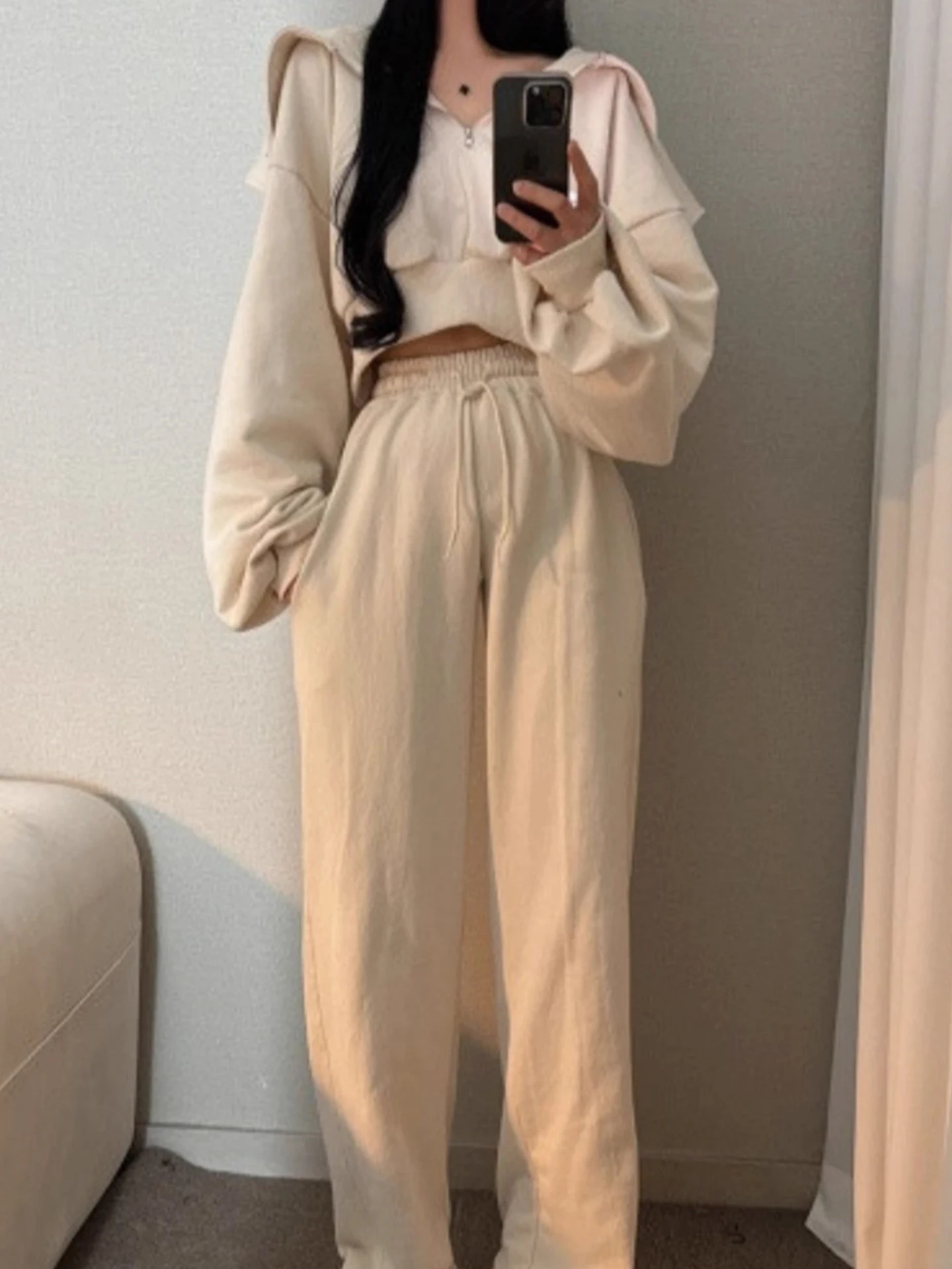 

Женский комплект: свитшот и брюки с высокой талией на шнурке, с большим воротником на молнии, зимний повседневный стильный наряд