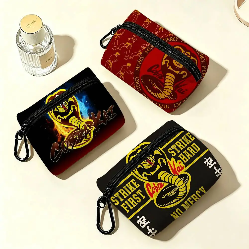 Classic TV Dramas Cobra Kai Oxford Cloth Zipper Coin Purse Portable Hanging Key Pouch Organizer For Travel Cosmetic Bag