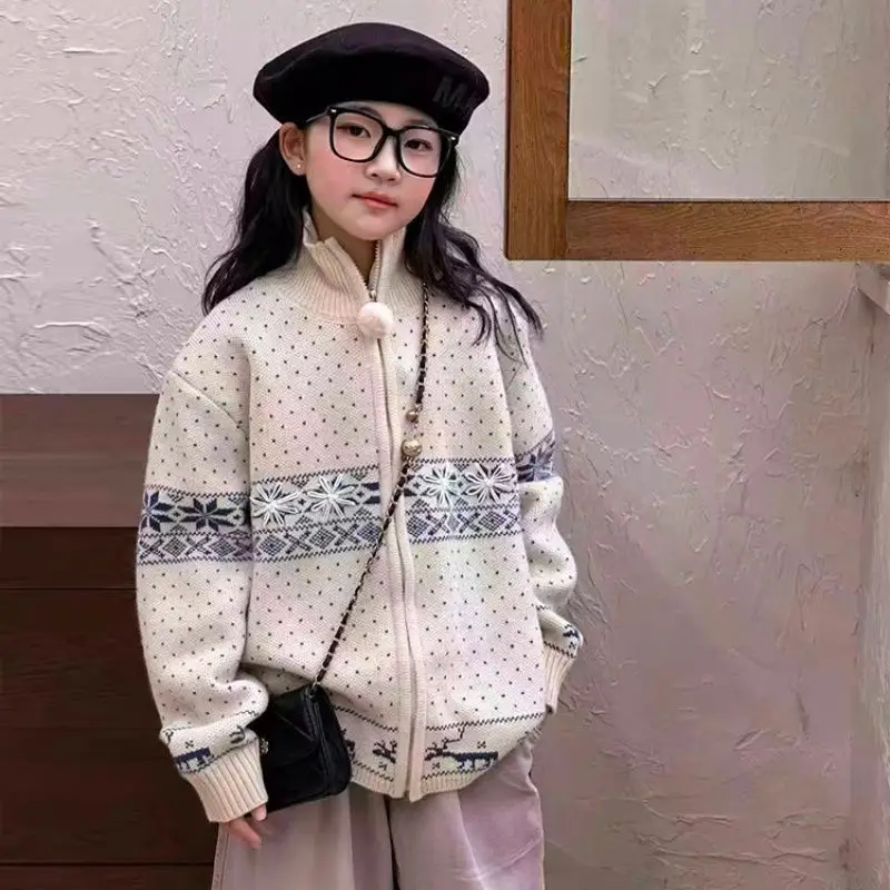 

Autumn and Winter Girls' Casual Sweater Cartoon Jacquard Thick Coat with Wool Ball Decoration Knitted Zipper Coat