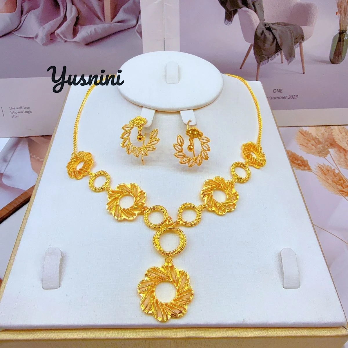 

Fashion Middle East Europe Dubai 24K Gold Plated Customized Necklace Earrings for Couples' Wedding Party Jewelry Set DD10904