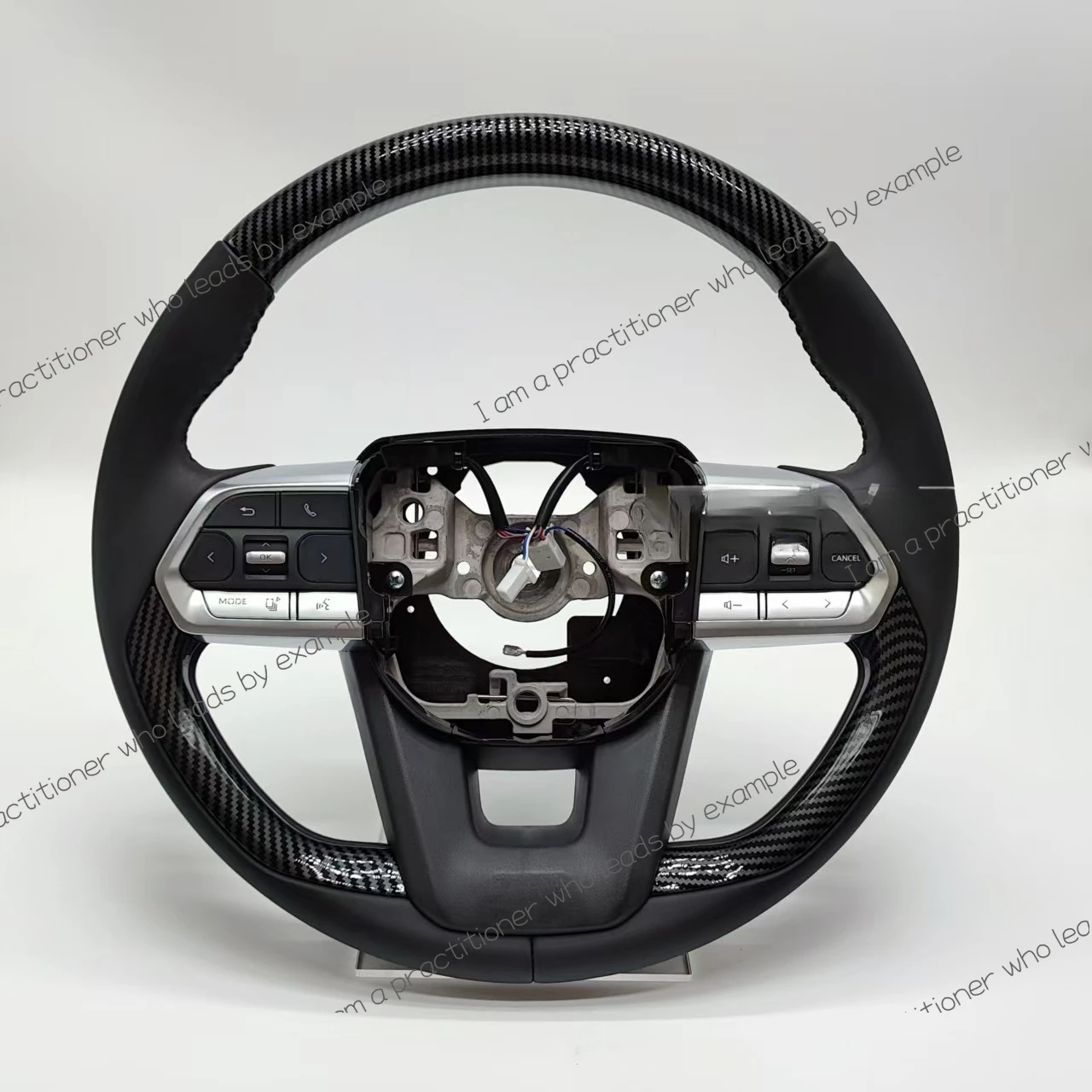 

It is suitable for various vehicles of Wilfa Camry Toyota with carbon fiber pattern and new steering wheel.