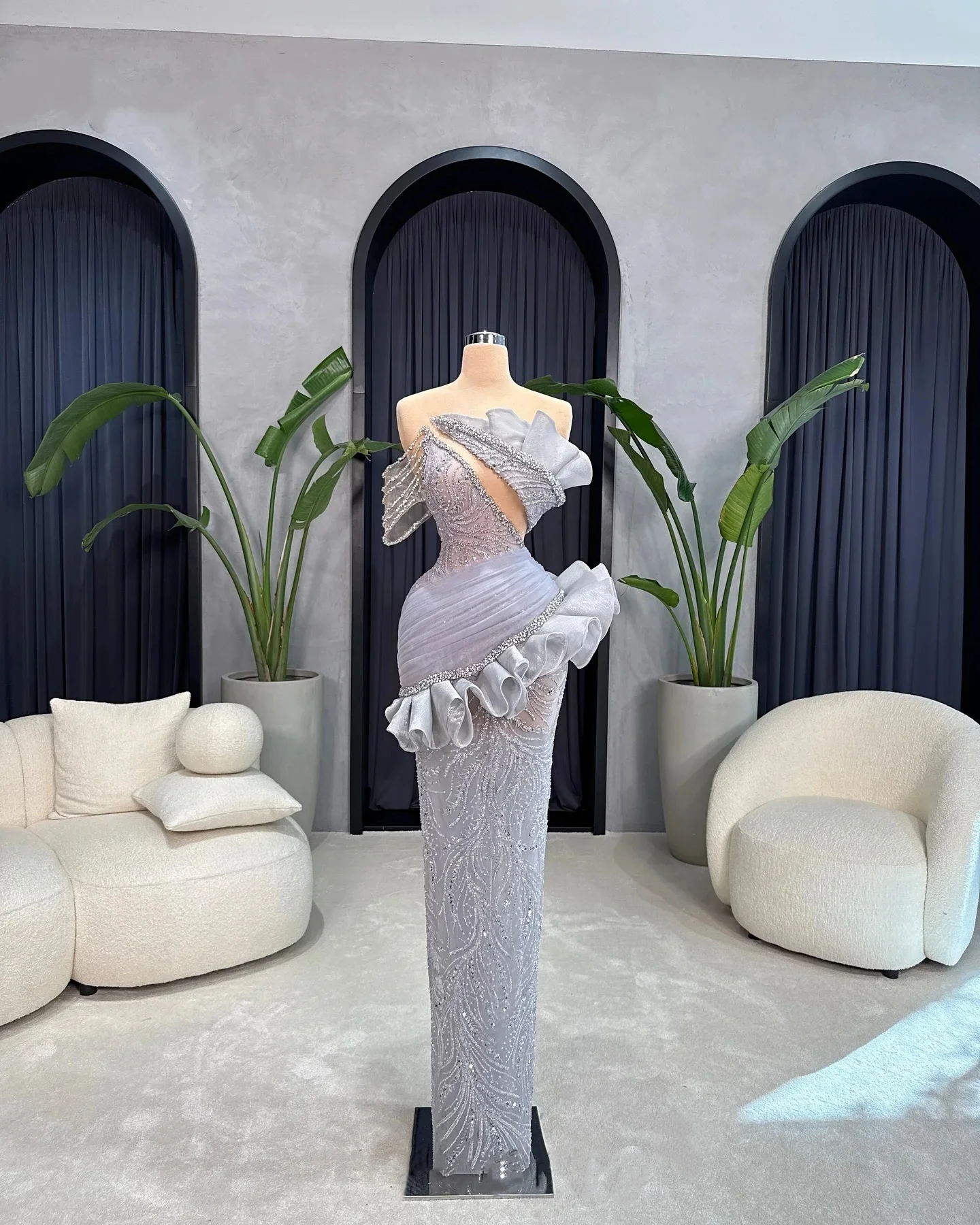 Unique Evening Dresses Sequins Beading Prom Dress Ruffle Rhinestone See Through Illusion Mermaid Party Gowns Vestidos De Noche