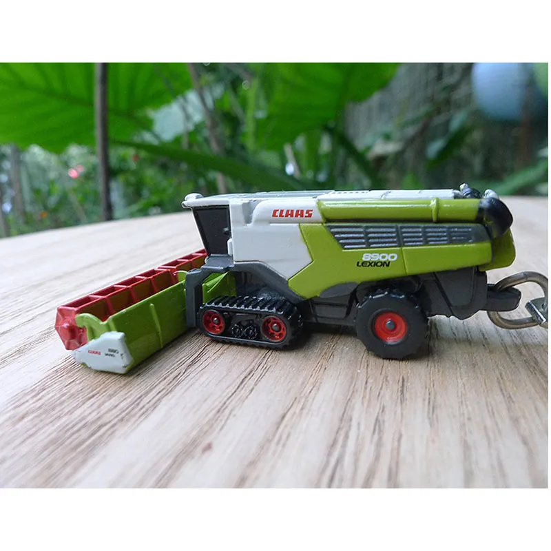 Mini Diecast Alloy Claas Crawler Harvester Keychain Model Decoration Accessories Souvenir Pendant Collection Gifts Toys Fans