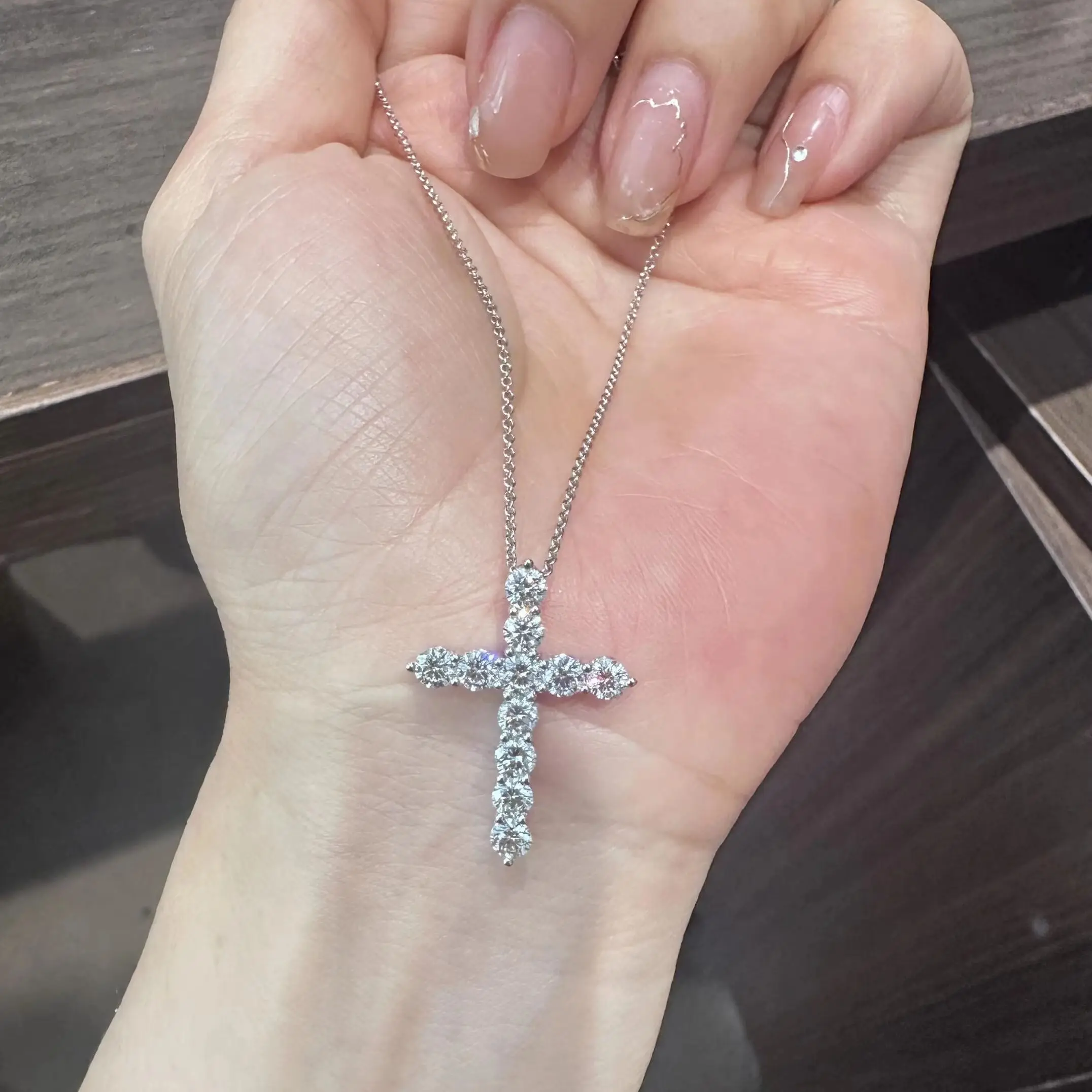 

RAPRGOLD GRA Certified Full Moissanite Cross Pendant Necklaces for Women S925 Sterling Silver Clavicle Chains Fine Jewelry Gifts