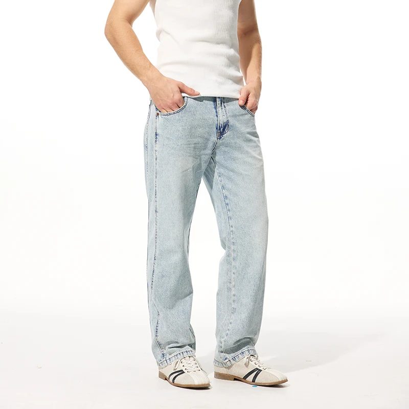 

the new trend of summer heavy stone wash trousers worn simple and versatile