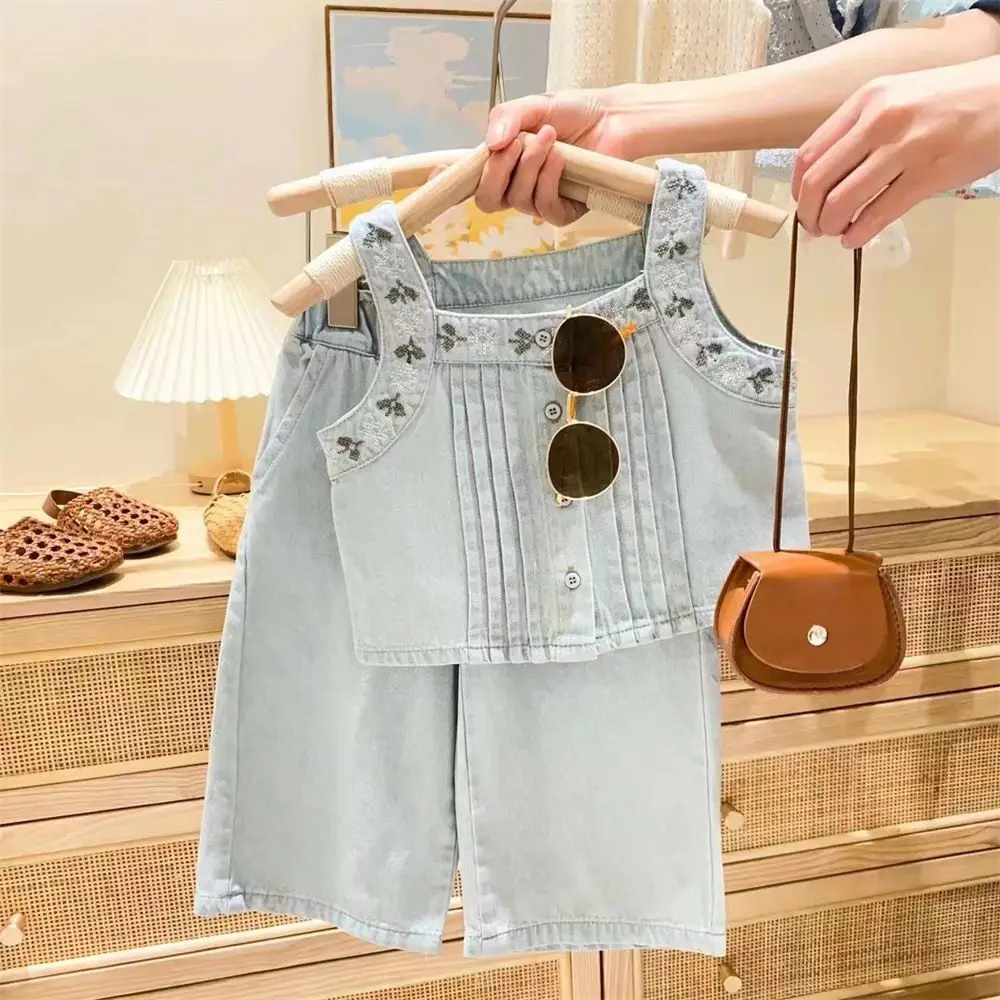 Girls Suits 2025 NewSummer Vintage Denim Suit Harbor Flavor Halter Tank Top Big Kids Ripped Wide-leg Pants Two-piece Set Clothes