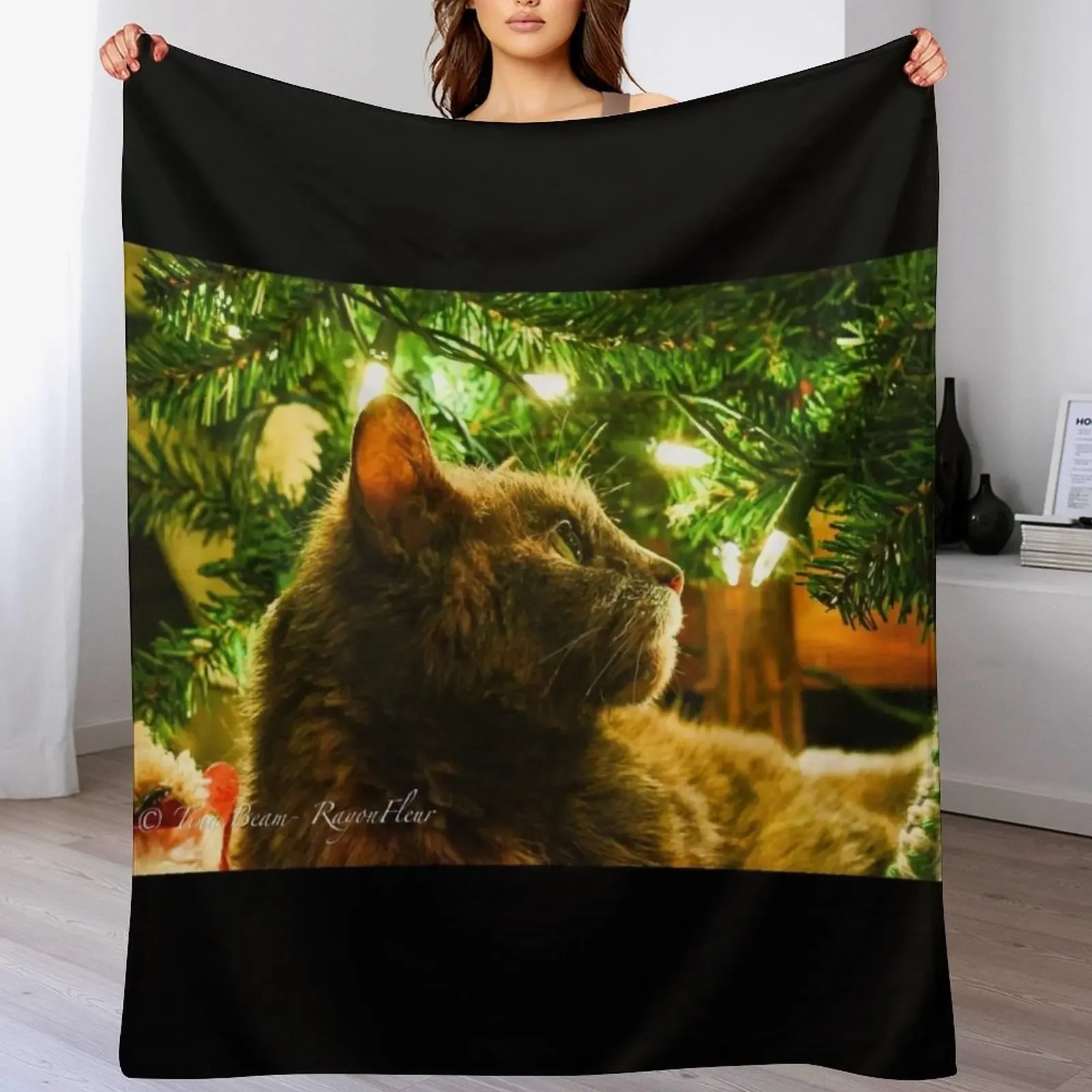 Christmas Breeze in glow of tree Throw Blanket Stylish Decor Blanket Gift for Friends Roommate
