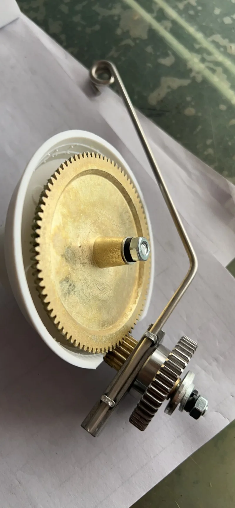 Electric wool winding machine speed regulating wool winding machine head