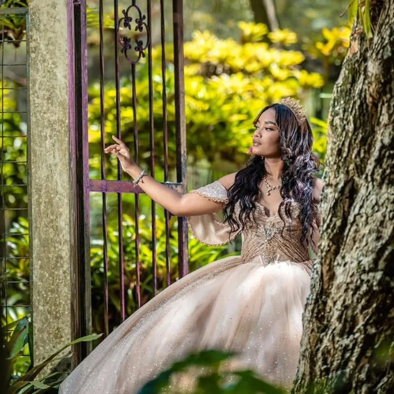 

Блестящее золотое платье Quinceanera цвета шампанского, кружевное тюлевое платье с кристаллами, золотые блестки, наклейка, платья de 15, Quinceanera ﻿ Индивидуальный