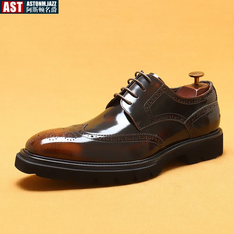 Brogue Men Wedding Dress Shoes Fashion Genuine Leather Round Head Lace Up Business Shoe Formal Black Brown Color Party Shoes