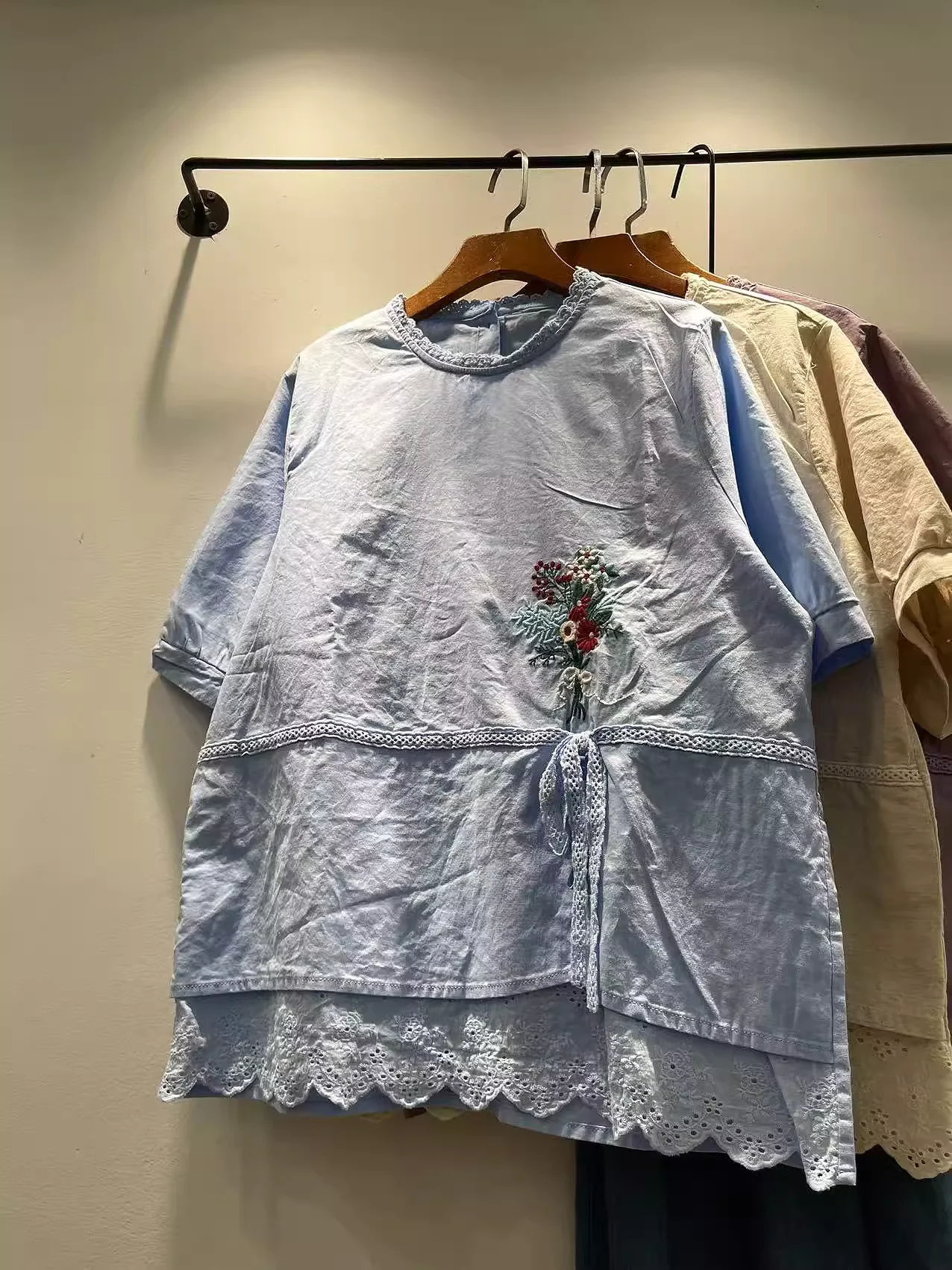 

Бюст 132 см Mori kei, одежда в японском стиле, винтажные хлопковые кружевные лоскутные блузки для женщин, рубашки с мультяшной цветочной вышивкой