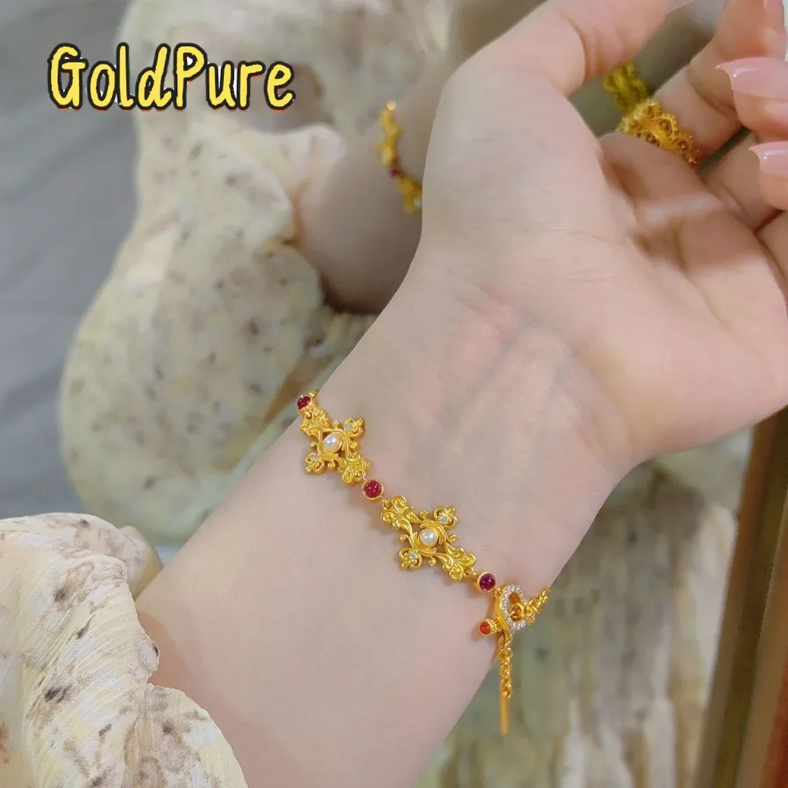 

Goldpure Retro Light Luxury 9999 24K Real Gold Inlaid Pearl Zircon Bracelet High-end Light Luxury Versatile Exquisite Hand Jewel