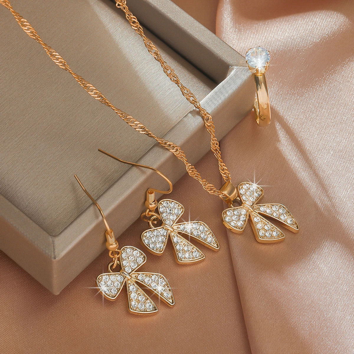 4Pcs BowJewelry Set for Women, Golden Necklaces Earrings Ring Accessory Set for Party Dating Gift Valentine's Day /Christmas