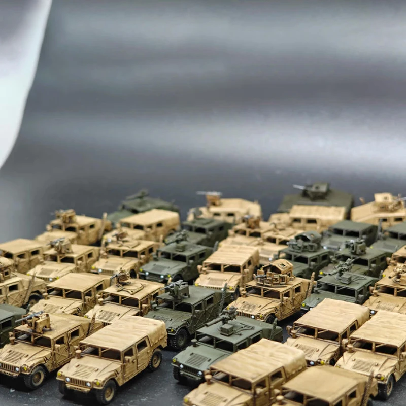1:144 Scale Hummer Armored Vehicle Simulation Resin Car Model Static Display Collectible Toy Gift Souvenir Decoration