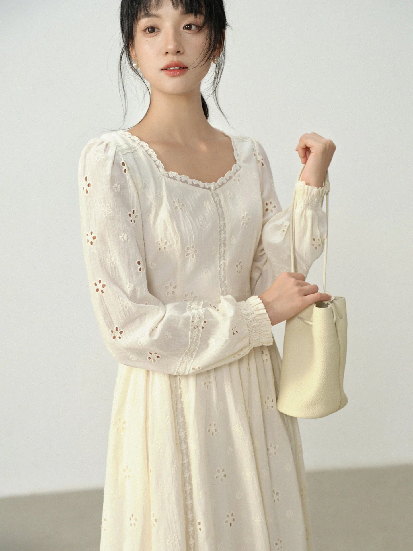 Vestido largo elegante y dulce de Encaje Vintage con mangas abullonadas, vestido largo ajustado de otoño con cintura acampanada y plisado de estilo francés para mujer