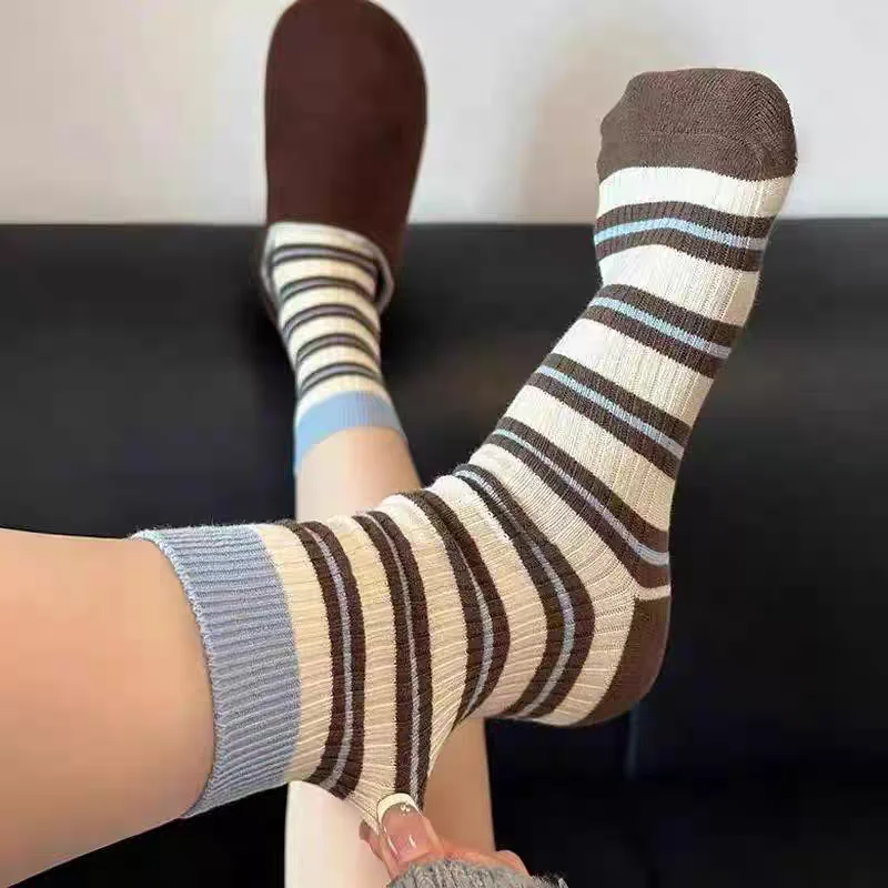 5 pares de calcetines informales transpirables blancos coreanos a media pantorrilla para niñas, calcetines a rayas para hombres, lindos para mujeres