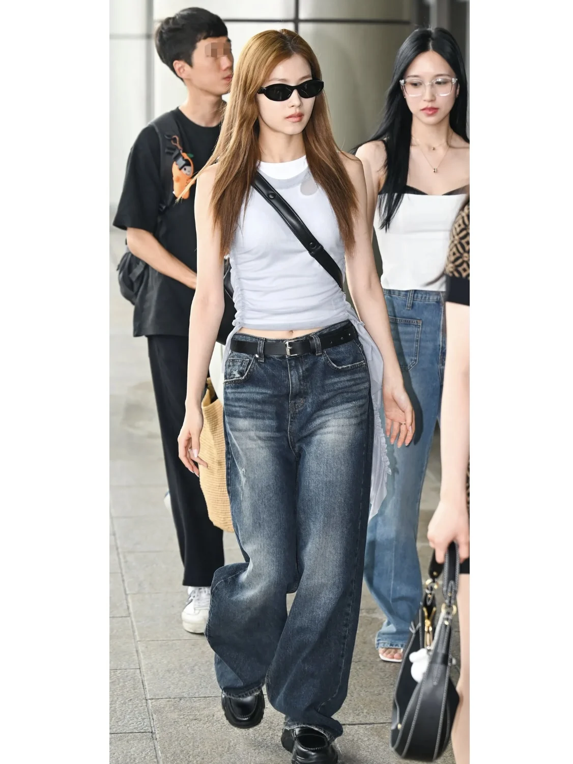 

Worn Denim Jeans Straight Leg Loose Women's Jeans Vintage Washed Durable Natural Waist Jeans for Adults All Seasons
