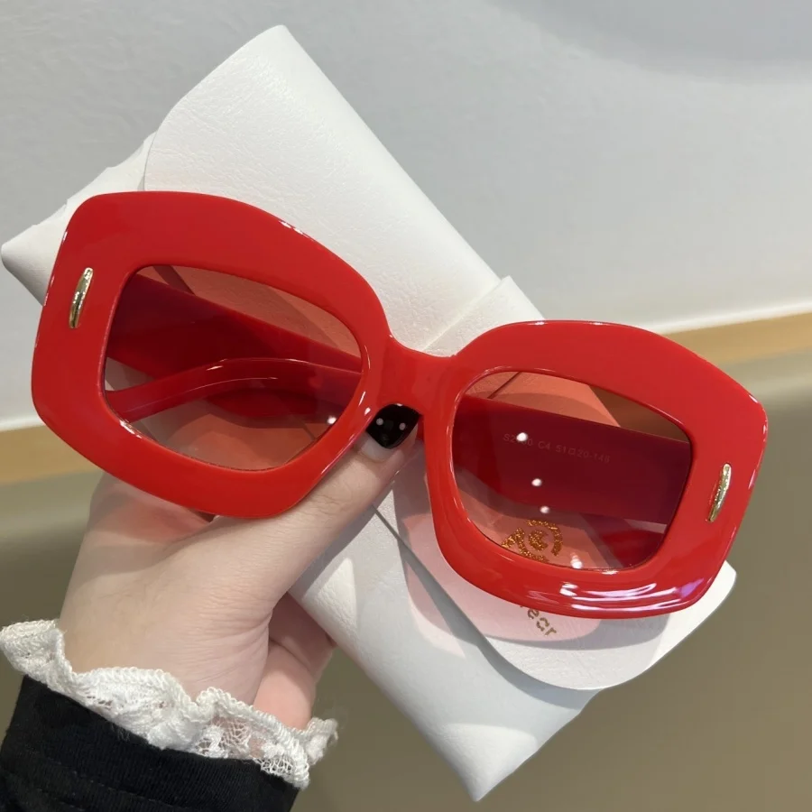 1 قطعة نظارات الموضة النسائية الجديدة إطار سميك أسود تصميم غير منتظم ملتوي عصري أنيق زينة عيد الميلاد الجمعة السوداء يوميا #3