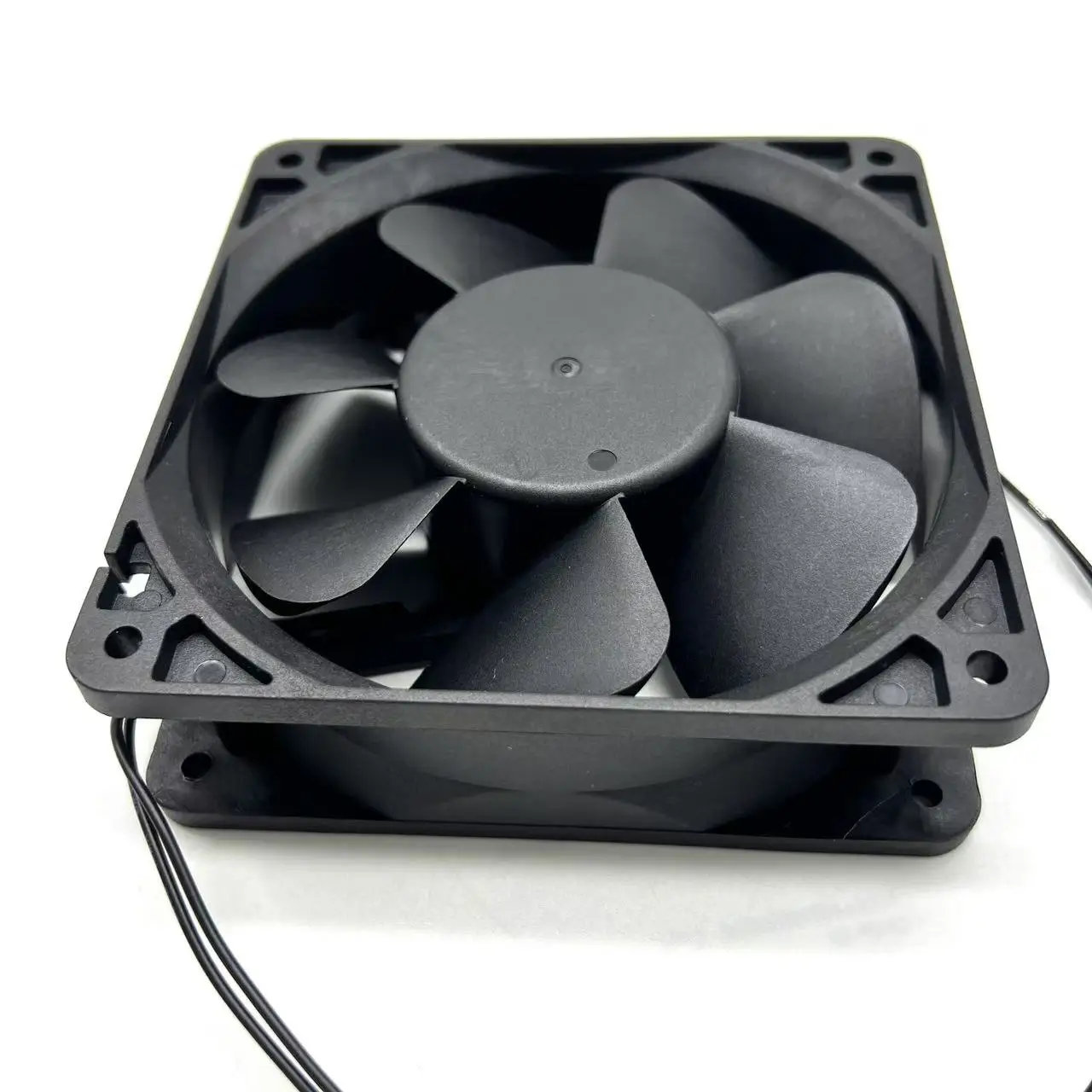 RUNDA RT1238L22H-A AC 220V 9W 120x120x38mm 2-Wire Server Cooling Fan