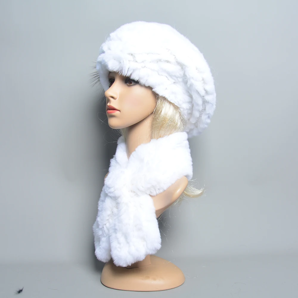 2024 nuove donne di inverno caldo vero cappello di pelliccia di coniglio Rex con sciarpa di pelliccia di coniglio Rex naturale 2 pezzi set copricapo di moda e silenziatore