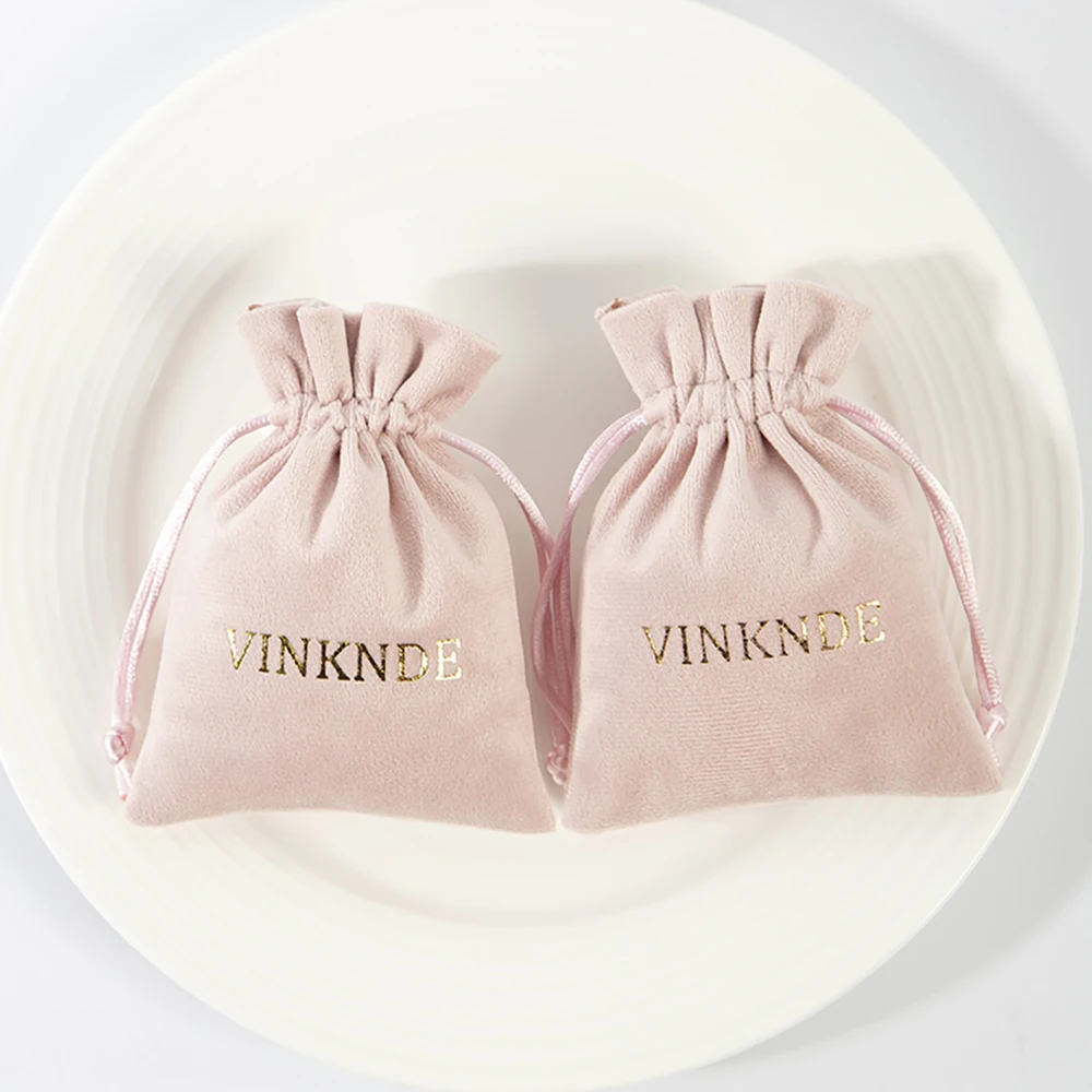 50 sztuk własne logo aksamitna torba z organizerem sznurki woreczki mały rozmiar 7x9cm biżuteria prezent torby do pakowania Wedding Favor
