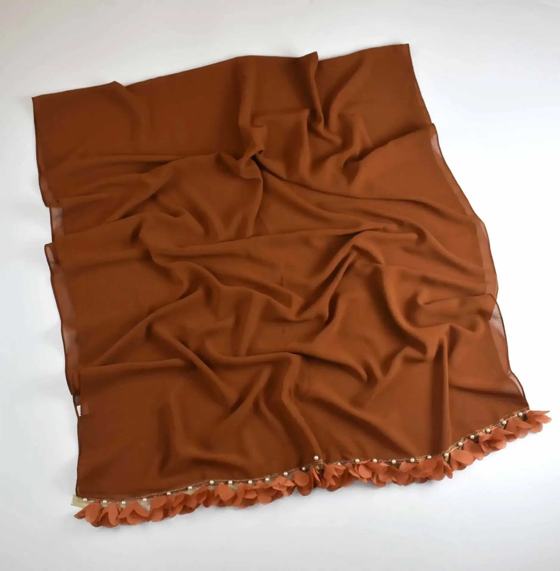 

Длинный шарф из шифона с жемчугом, цветочным кружевом и бусинами, тюрбан, хиджаб, мусульманская женская шаль, головной платок, бандана, повязка на голову, буфанда, фулярд, тюрбан для женщин