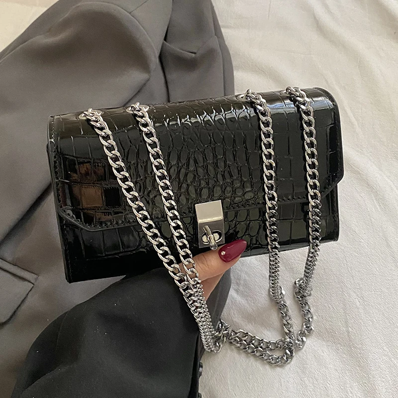 

Черная сумка-кроссбоди из искусственной кожи под крокодила, маленькая, с цепочкой, модная женская сумка через плечо 2026 года