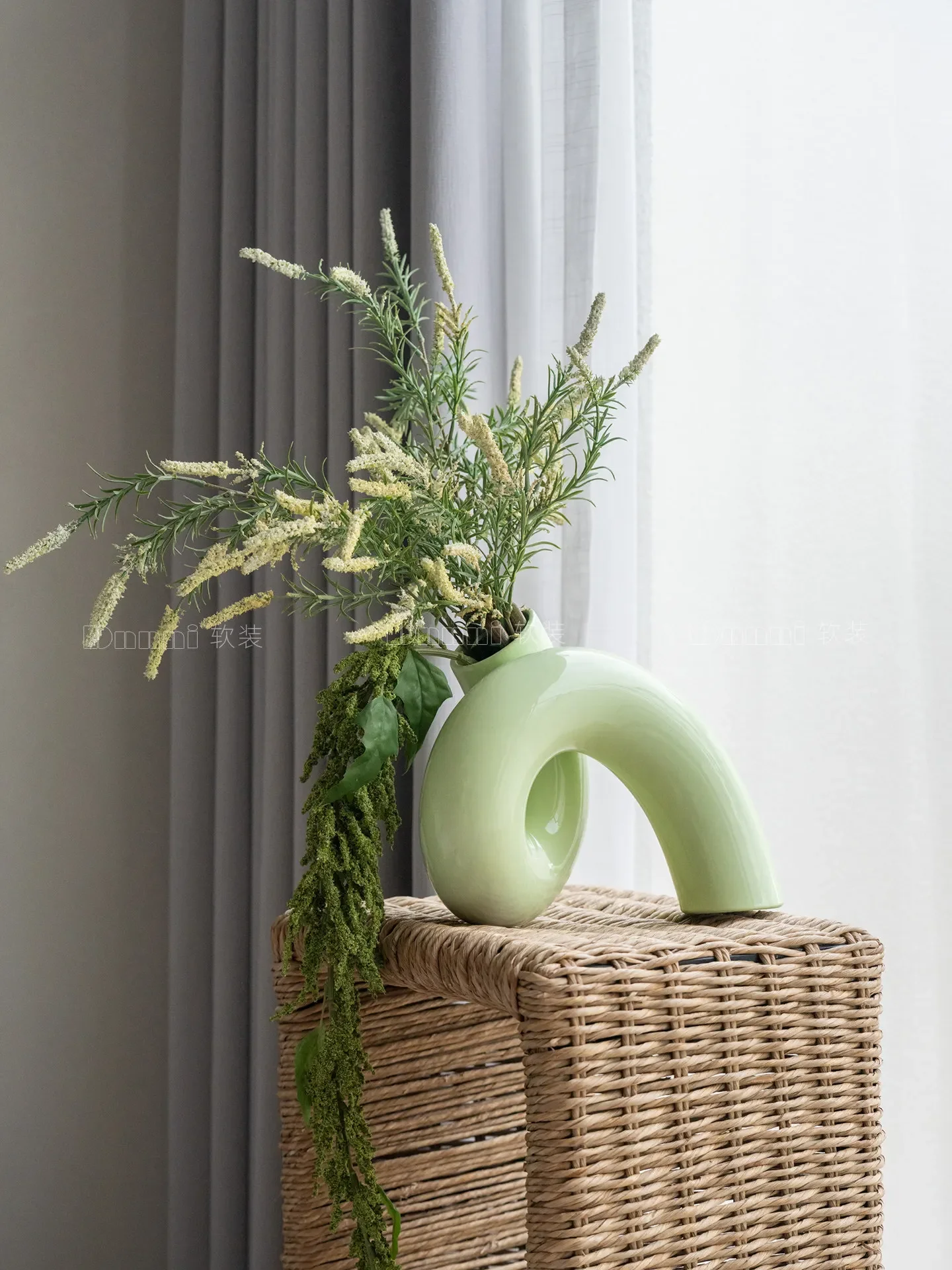 Original design Soft color flower ornament Living room dining room flower arrangement vase Dried flower model room Exhibition