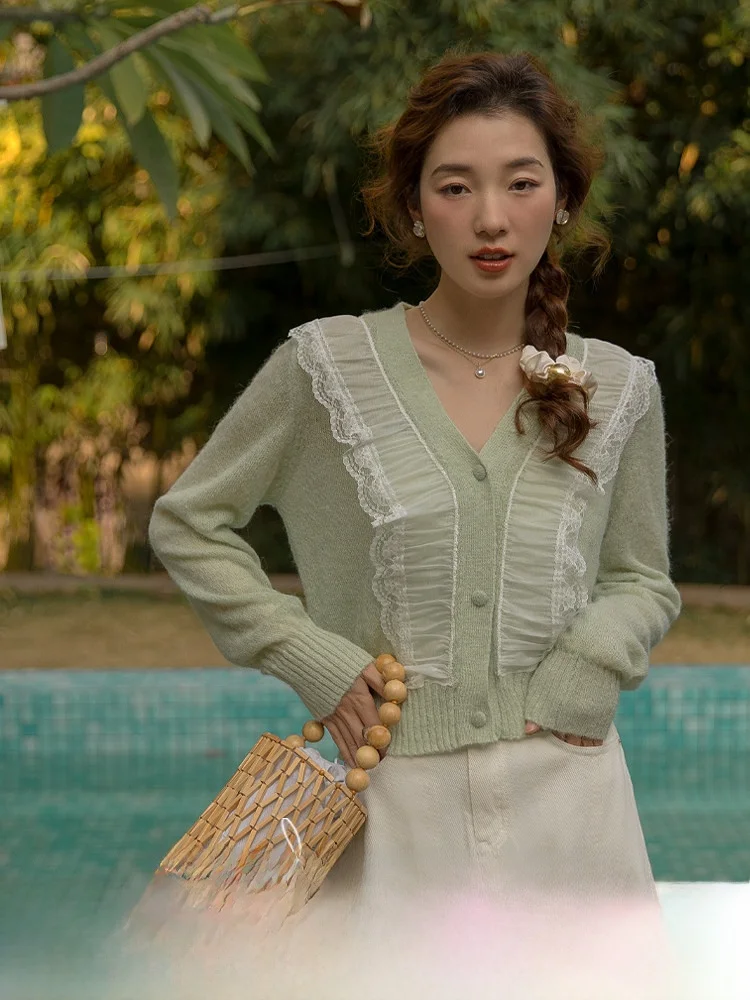 

Lycheerose een Knitted Open Cardigan Women's Spring Lace Splicing Gentle Matching Top Cotton Long Sve V-ne Button Design