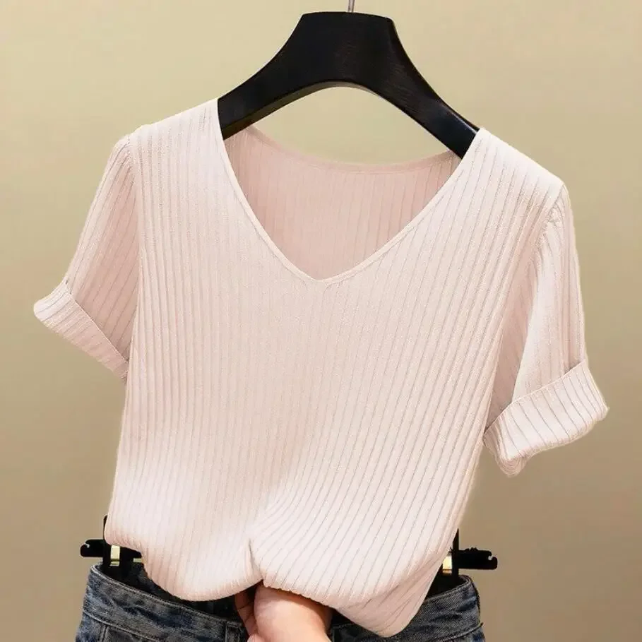 

Woman Sweaters Pullover Knitwear T-shirt Women's Short-Sleeved V-neck CEC Summer Pullover Top Femme Chandails