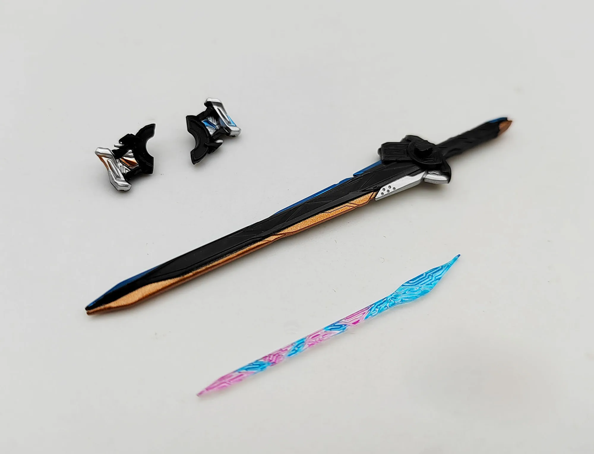 SHF Kamen Rider GEATS Entry Raise Command Sword Accessories تلوين حقيبة ملحقات المنتج النهائي