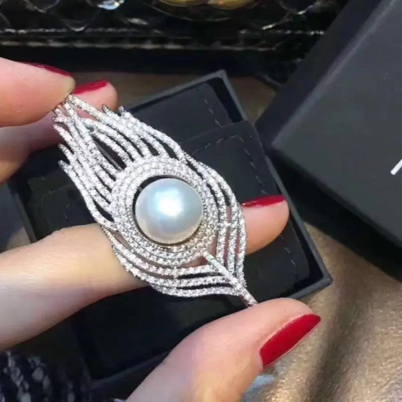 Luxury Exquisite Full Rhinestone Feather Pearl Brooch Women Girls Elegant Temperament Brooch Fine Jewelry Accessories Gifts