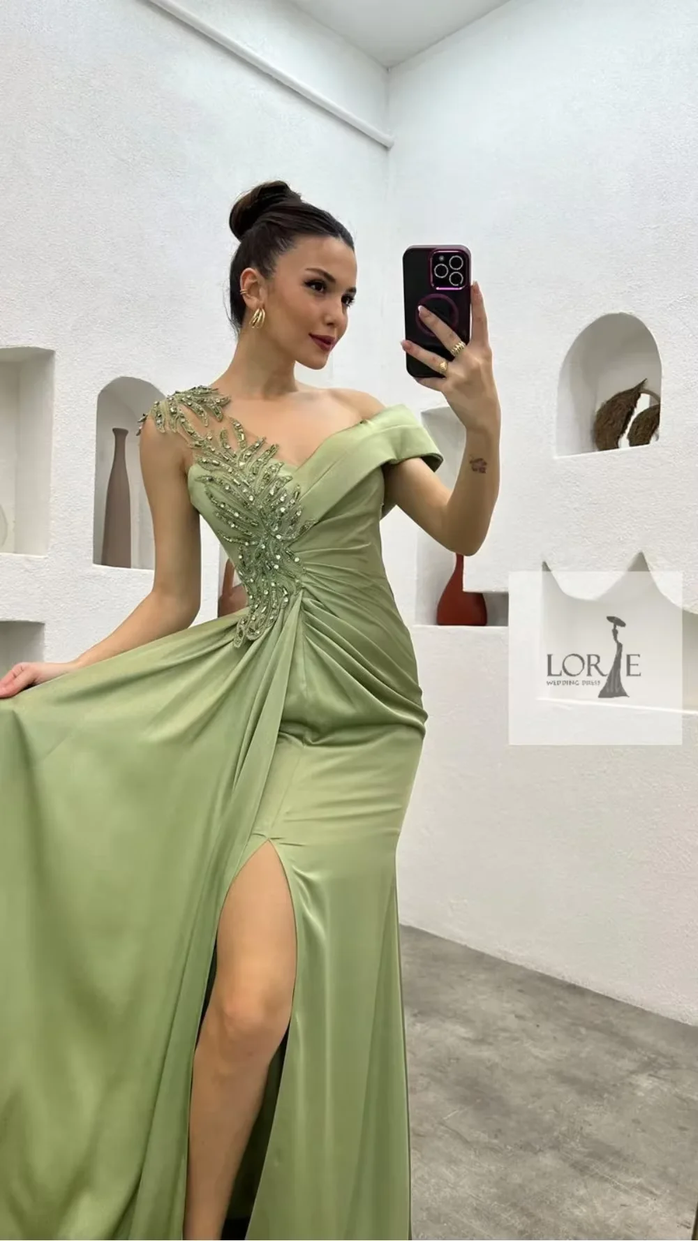 Vestido de noche personalizado para mujer, vestido de celebridad de sirena ajustado plisado de satén con un hombro, vestidos de fiesta de boda bordados