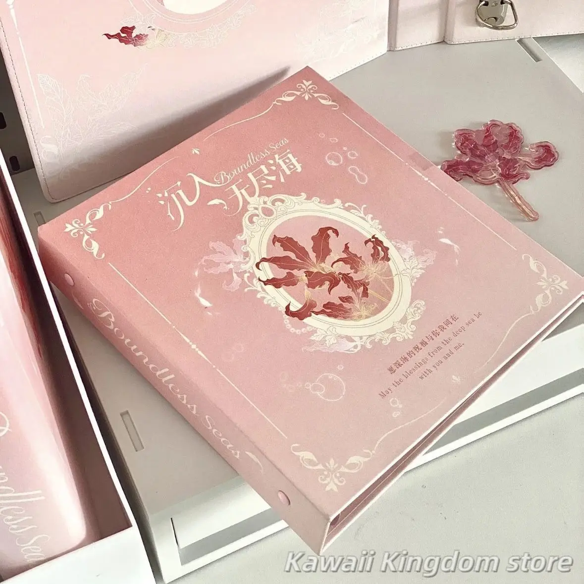 ラブアンドディープスペース ラファエル 極限の海に溺れる アニメコスプレ ルーズリーフA5カードアルバム収納 四方格子ブック