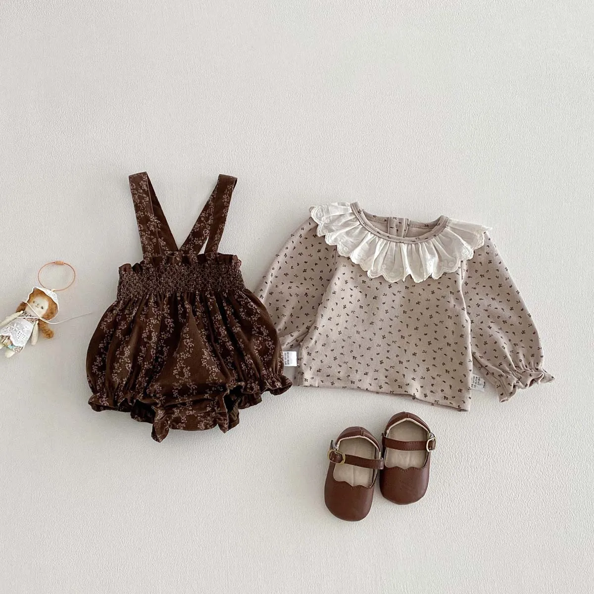 Korean Version of Girls, Infants, Babies, Lace Doll Collar, Floral Top, Suspender, Romper Set, Spring and Autumn Sweet Clothes