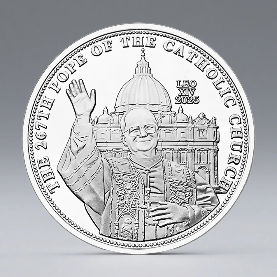 The 267th Pope Souvenir Coin Gold Plated Leo XIV Francis Commemorative Coin Creative Memorial Medal view 3