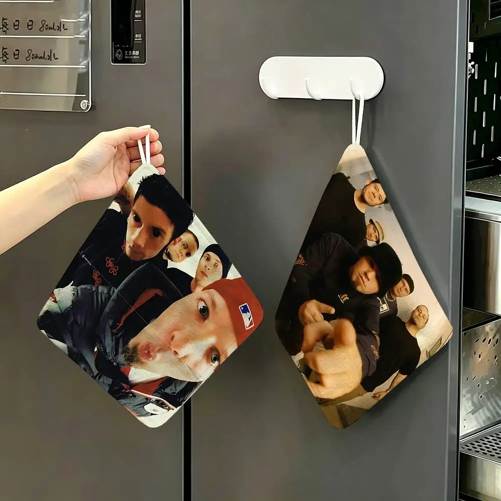 Nu Metal Band L-Limp Bizkit Hanging Kitchen Towel, Polyester Cotton Material, Wear Resistant Hand Wiping Towel for Home