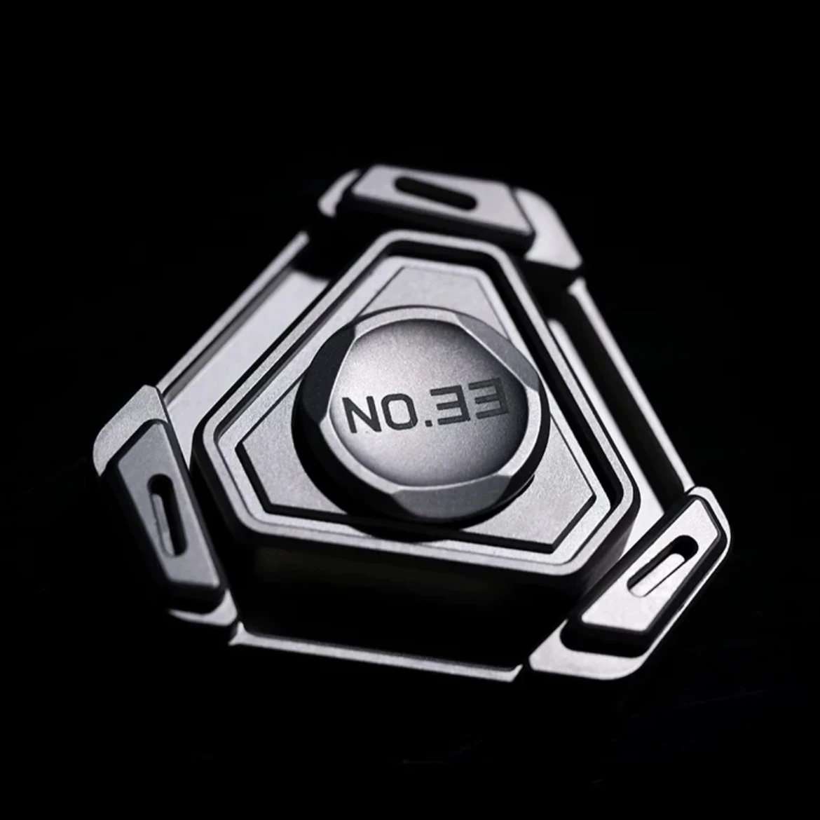 NO.33 ハートオブスチール EDC リンケージフィジェットスピナーおもちゃステンレス鋼抗ストレス感覚そわそわおもちゃ