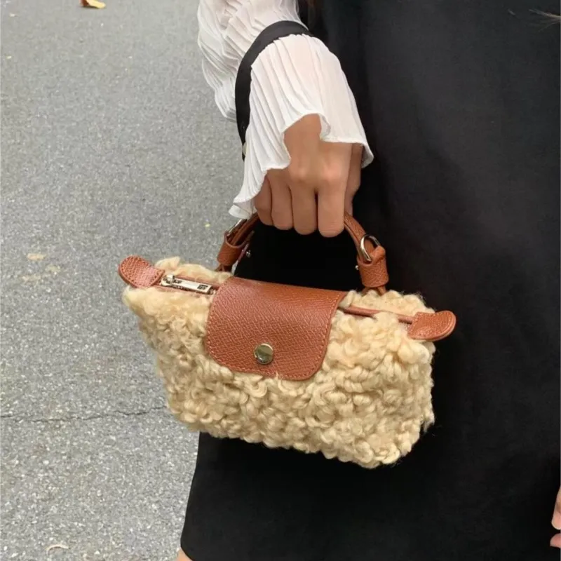 

JIAERDI винтажная коричневая сумка из овечьей шерсти женская плюшевая сумка через плечо небольшой вместимости женская повседневная универсальная сумка через плечо 2025