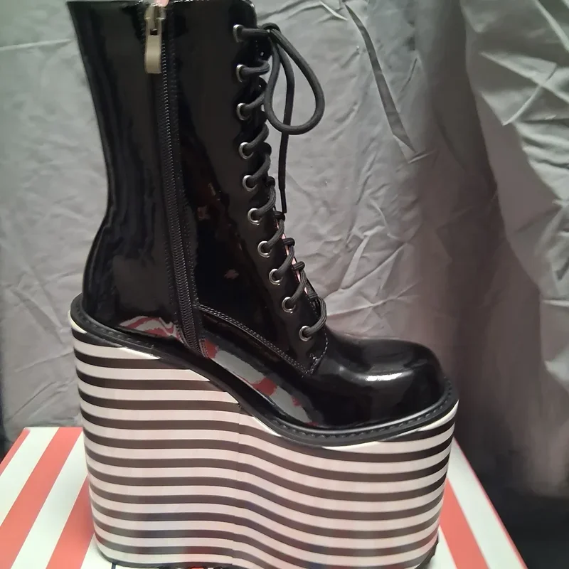 Corss Tied Lace Up Platform Ankle Boots Sexy Pointed Toe Patent Leather Thick Heel New Arrivals Fashion Women Modern Boots