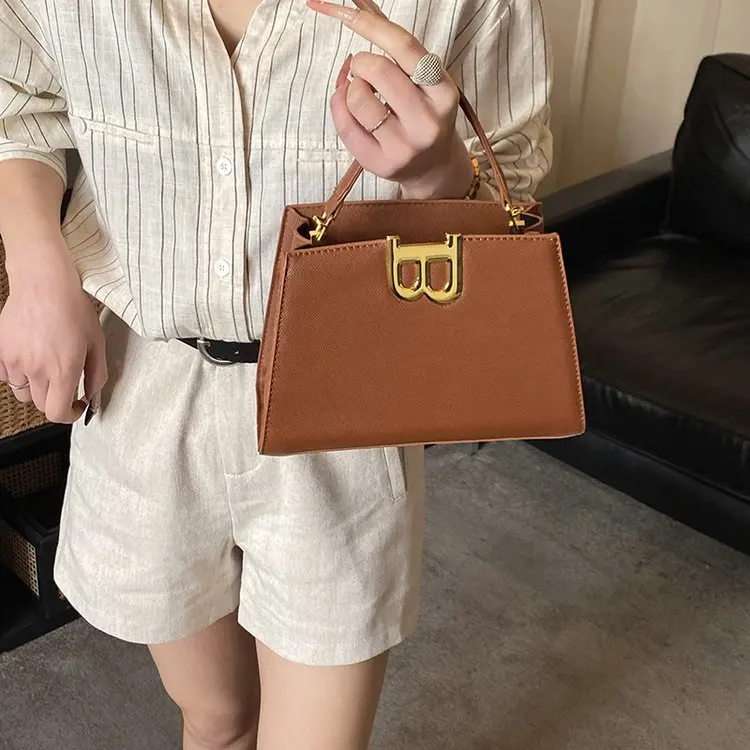 

Новая роскошная вместительная сумка-тоут 2026 года с регулируемым ремнем через плечо, универсальная сумка с верхней ручкой для работы, поездок и повседневного использования