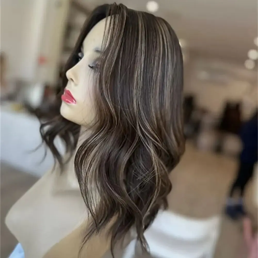 

Натуральный волнистый парик брюнетки с коричневыми мелированиями, без клея, для женщин, парик с кружевной передней частью 13x4, термостойкий, из синтетического волокна Futura