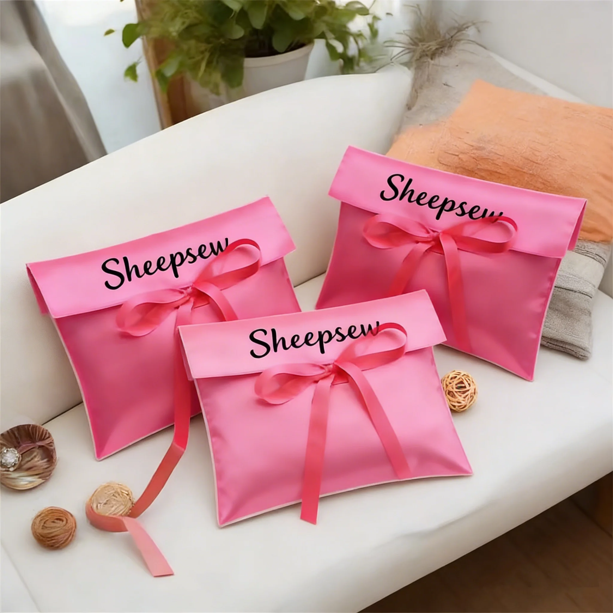 

Роскошные подарочные мешочки из шелкового сатина для украшений, 50 шт./лот, с возможностью нанесения логотипа, для косметических кистей, пылезащитные упаковочные пакеты с бантиками