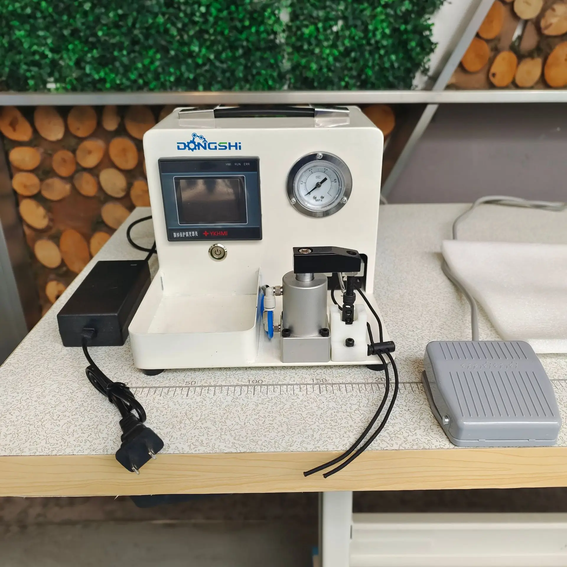 XH-002 Elastic cord threading machine for backpacks, laundry bags, etc.; portable elastic cord threading machine