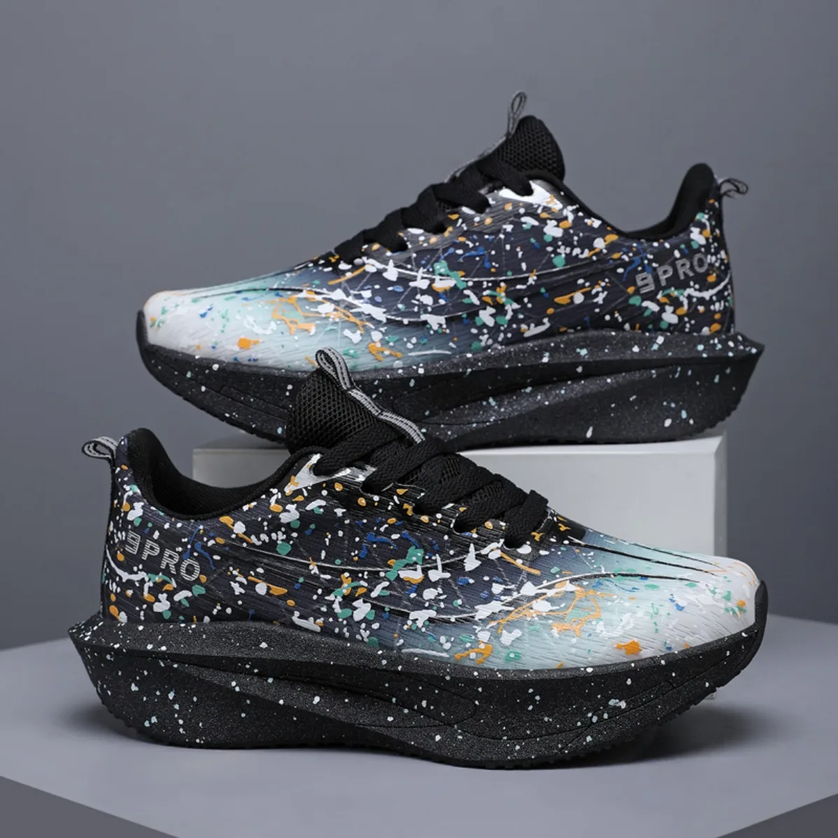 New Men Women Gradient Carbon Plate Running Shoes Shock Absorbing Breathable Lightweight Non-Slip Training Sneakers