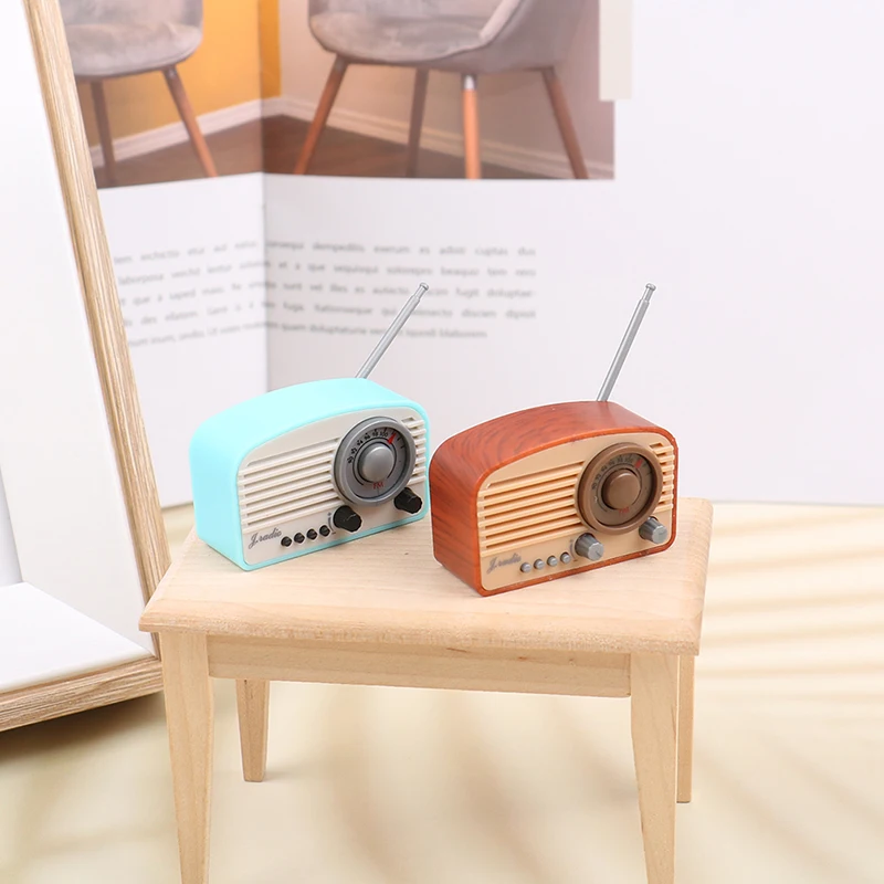 1pc Puppenhaus Miniatur Zubehör Retro Radio Simulation Schlafzimmer Dekoration Modell Spielzeug Winter Geschenk Für Puppe Haus Dekoration